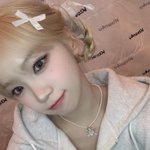 근데 김채원 외모가 그렇게 딸리는건 아니지않냐