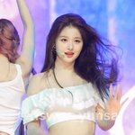 아니 <b>설윤</b>은 진짜 사진빨? 이 안받는듯