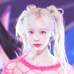 윈터 진짜 예쁘게 생겼네