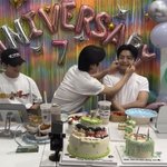 [댓글부탁해] 너무 귀여운 데뷔 7주년 기념 케이크