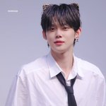 꽁꽁 얼어붙은 한강 <b>위로</b> 연준이가 걸어 다닙니다