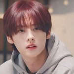 현실에서 쉽게 볼 수 없는 <b>미남</b>