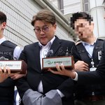 [속보] '음주·뺑소니' 가수 김호중…구속 영장 발부