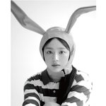 <b>뉴진스</b> 이거쓰고 <b>무대</b> 한번만 안되나