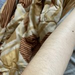 [댓글부탁해] 나 이정도면 <b>피부</b> 하얀편이야?
