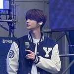 신유랑 성찬 <b>연대</b> 과잠 입은거