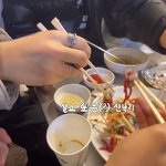[댓글부탁해] 광장 시장 처음 가 본 신인 남자 아이돌.jpg