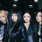 카리나 “뉴진스는 좋은 동료...대기실서 ‘하트’ 주고받아”