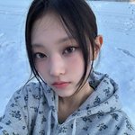 뉴진스 해린은 고양이 같이 생긴 모먼트가