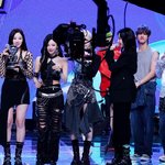 [댓글부탁해] 에스파 <b>앵콜무대</b> 이사람 뭐임..?