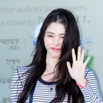 [<b>사진</b>]한소희,'사랑스러운 <b>손</b>인사'