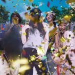 뉴진스 <b>뮤뱅</b> 1위때 작가님들이 컨페티 모아서 뿌려줬대