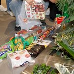 우리 아이유가 사다준 과자