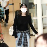 아이유 오늘 <b>입국</b>한 사진