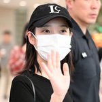 아이유 오늘공항<b>입국</b> 사진