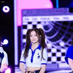 얼굴보고 좋아하는 거 아닌데 안 믿네
