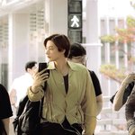 별안간 공항에서 모델 워킹하는 라이즈 <b>앤톤</b>