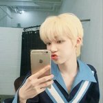 한 남돌이 알려주는 거울 셀카 잘 찍는법