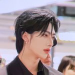 최근 흑발하고 리즈 갱신한 아이돌