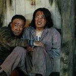 이성민X이희준 <<b>핸섬</b>가이즈> 웃참 챌린지 스틸 공개