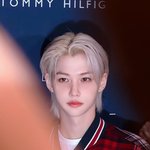 그 조각상 참 잘 깎았네요