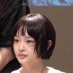 팬싸에서 팬 바라보는 오늘자 뉴진스 <b>하니</b>