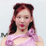 항상 성수기인 <b>여자</b> <b>아이</b><b>돌들</b>의 미모