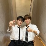 얼굴<b>합</b> 좋기로 소문난 남<b>돌</b> 조합