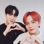 에이티즈 <b>종호</b> 윤호 너무 닮지 않음??