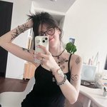한소희, 2천만원 들여 지우고 또?..다시 온몸 가득한 타투