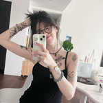 한소희, 상반신 뒤덮은 타투…독보적 퇴폐미 '눈길' [<b>MD</b>스타]