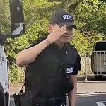 충격 흑복 입고 <b>순찰</b> 도는 뷔 실존