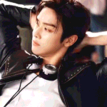 <b>성찬</b> 이게 뭐임..?