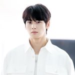 [댓글부탁해] 오늘 자 출국하는 <b>쇼메</b> 차은우 미모 수준.jpg