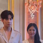 [댓글부탁해] 베니스 <b>쇼메</b> 행사장 차은우 송혜교 투 샷.jpg