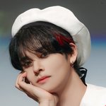 너무 잘생겨서 <b>숨</b>을 못 쉬겠어