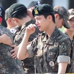 전역하면 <b>후임들</b>이 울어주는거 흔한일임?