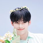 잘생겨서 뭐든 <b>허락</b>하게 되네