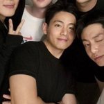 방탄 <b>뷔</b> 팔뚝 뭐냐