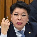 두 <b>미녀</b>