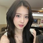 테일러팬들 아이유랑 비슷하다하면 <b>발작</b>하는거