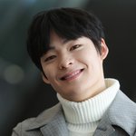 둘이 형제 아니냐는 스키즈 아이엔과 배우 송<b>건희</b>