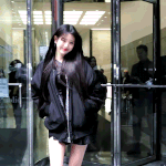 [드루와] 장원영 항공점퍼 <b>사복</b> 왤케 잘어울리냐