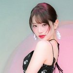 뭐해? <b>당장</b> 화보집 안 내고?
