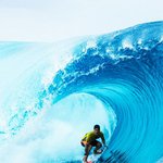 <b>서핑</b>의 계절이 오고 있어