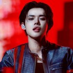 투바투 연준 분명 며칠전 위버스콘 찢었는데