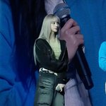 아이브 리즈 이 사진 <b>보정</b> 과하다 생각했는데