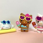 귀여운 태닝 헬로키티 피규어 <b>가챠</b> ⛱️