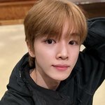 <b>성찬</b>이 너무 착하게 생겼어