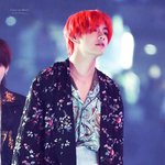 방탄 뷔 이거 개귀엽고 잘생김!!!!!!